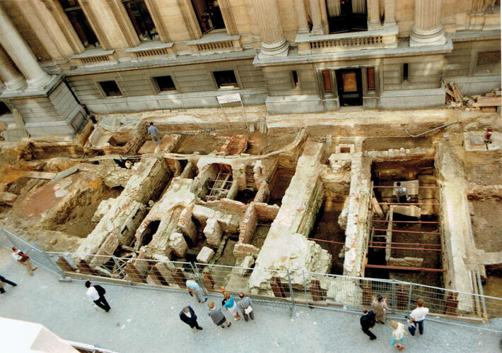 Rue de la Bourse, site archéologique Bruxella 1238, les fouilles de 1988 en cours, SRAB, 1988