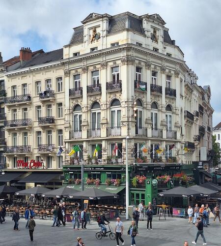 Place de la Bourse 1 - rue Jules Van Praet 2-4 - boulevard Anspach 71, 2025