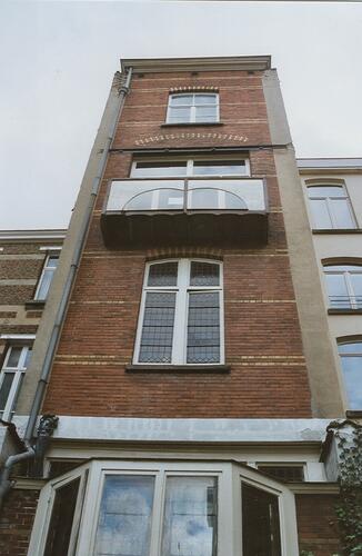 Square Ambiorix 11, façade arrière, étages (photo 2003).