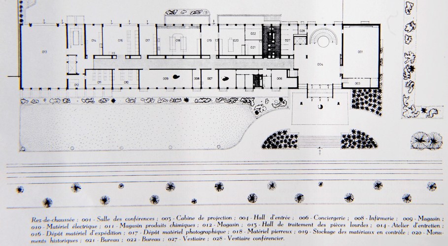 Koninklijk Instituut voor het Kunstpatrimonium, plan van de benedenverdieping, [i]La Maison[/i], 11, 1963, p. 346.