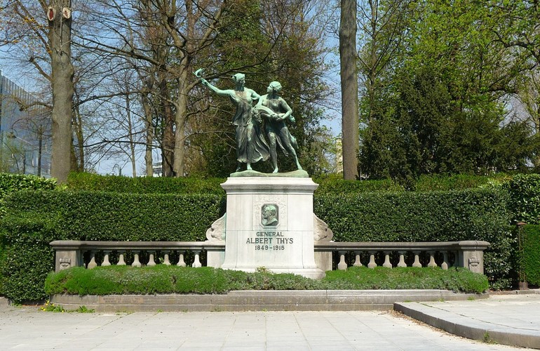 Jubelpark, Gedenkteken voor generaal Thys, Thomas Vinçotte en Frans Huygelen, 2010