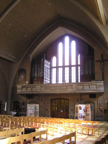 Correggiostraat 17a-19a, Heilig Hartkerk, orgelgalerij (foto 2008).