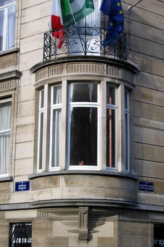 Rue Ortelius 20 et rue Philippe le Bon 46, logette d’angle (photo 2006).