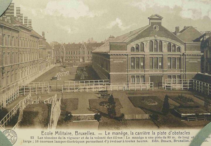 École militaire, quartier de la Cavalerie, manège (Collection C. Dekeyser).