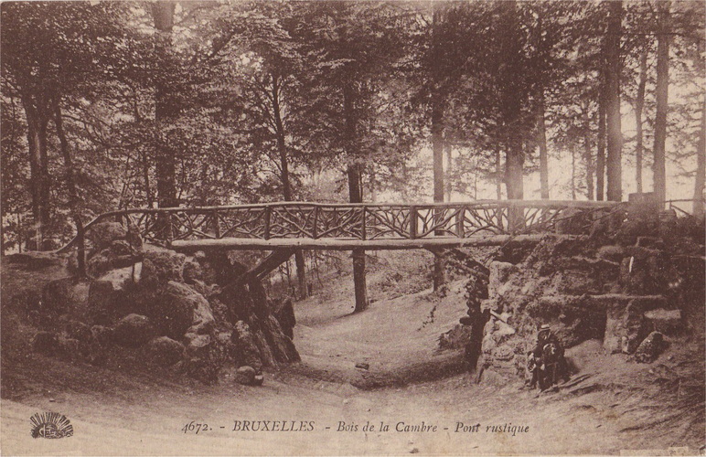 Le pont en bois avant 1927 (Collection cartes postales Dexia Banque)