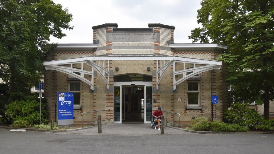 Arthur Van Gehuchtenplein 4, Brugmann ziekenhuis, kindergeneeskunde, hoofdingang, (© ARCHistory / APEB, 2018)
