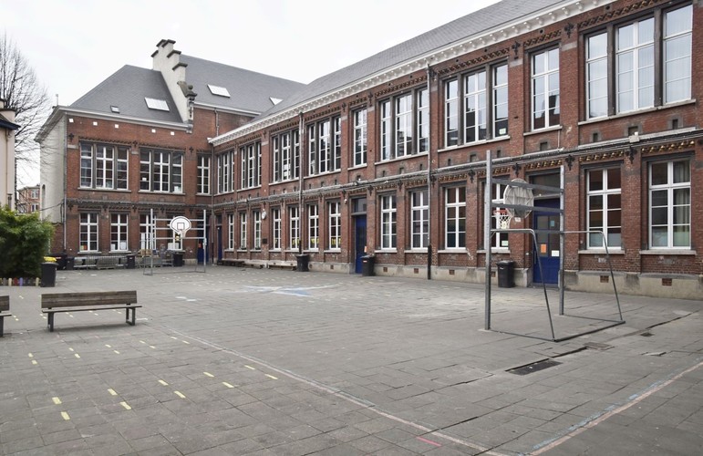 École Steyls, corps nord-sud, façade est, vue vers la rue Thys-Vanham, ARCHistory / APEB, 2018.