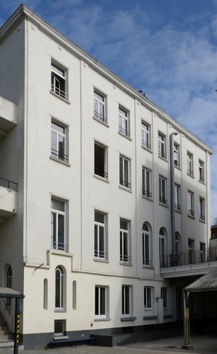 Rue Philomène 37, façade vers la cour (photo 2014).