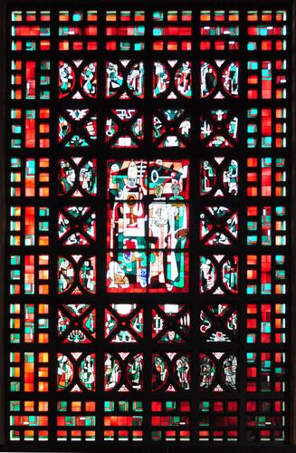 Avenue Gustave Latinis 50, église Sainte-Suzanne, vitrail représentant la sainte Église (photo 2012).