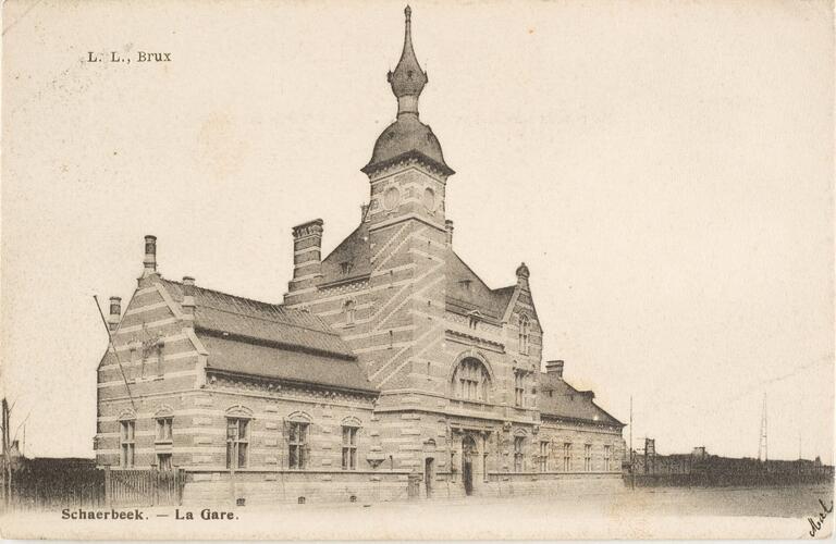 La gare de Schaerbeek avant la construction de l'aile de 1913-1919 (Collection Dexia Banque-ARB-RBC).