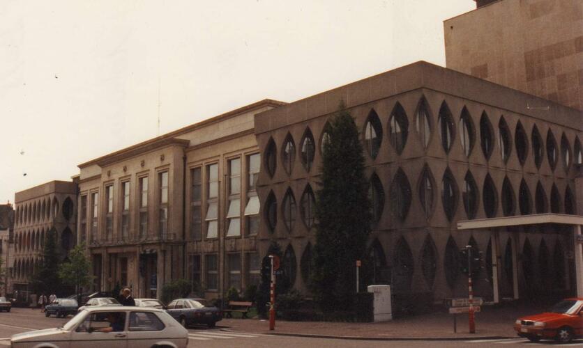 Oudergemlaan 113 tot 117, gemeentehuis van Etterbeek, 1994