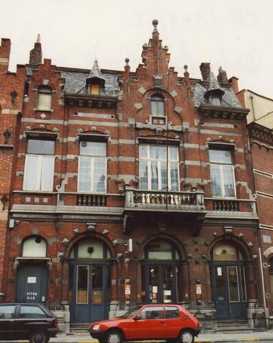 Deken Boonestraat 6-8, voormalig lokaal van de sociale werken te Etterbeek, 1994