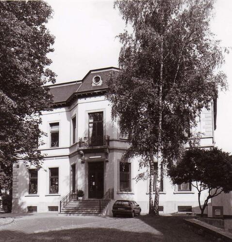 Edmond Mesenslaan 2, Koninklijk Atheneum Etterbeek, voormalig 'Pavillon de Linthout', 1993