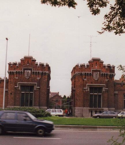 Boulevard Louis Schmidt 2. Anc. caserne d'artillerie Rolin, 1994