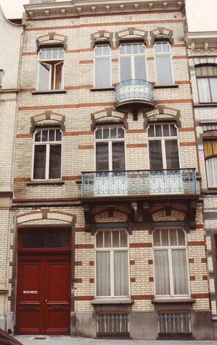 Rue Peter Benoit 15, 1993
