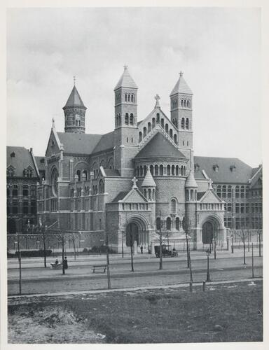 Collège Saint-Michel, vue depuis le boulevard ([i]L'Émulation[/i], 1912, pl. II).