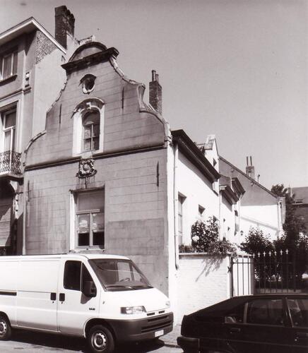 Chaussée Saint-Pierre 56-58. La Baronnie, 1993