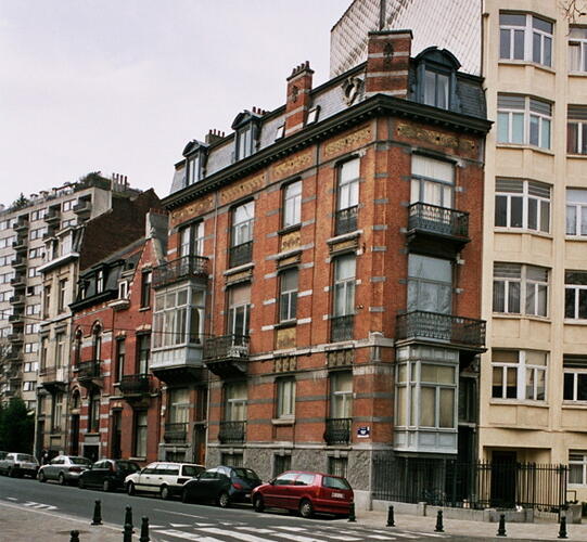 Place Leemans 1 et rue de Tenbosch 75, 2005