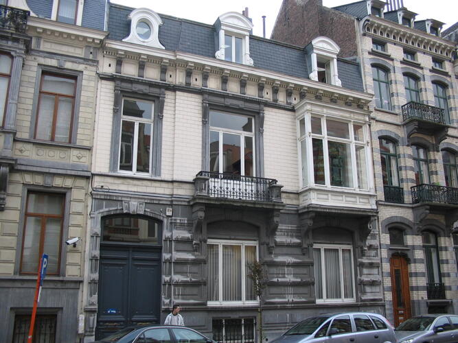 Rue du Châtelain 32, 2005