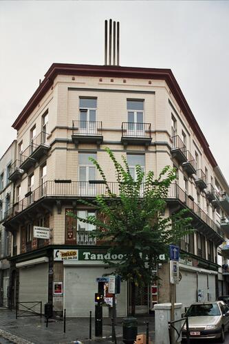 Rue Ernest Solvay 33-35-37 – 3-5 rue Longue Vie, 2009