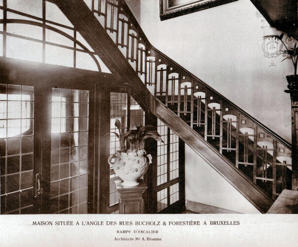 Rue Forestière 20 – rue Buchholtz 2, rampe d’escalier ([i]Vers l’Art[/i], 1911, 1, pl. 75).