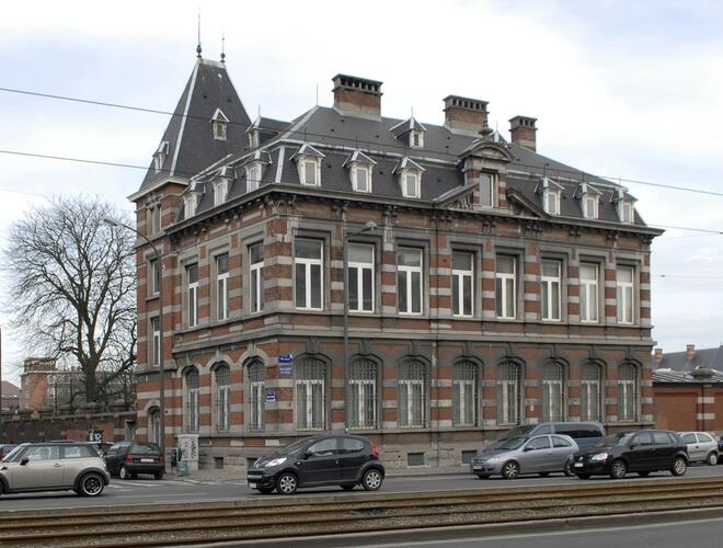 Generaal Jacqueslaan 210, voormalige Koninklijke Rijkswachtschool van Elsene, paviljoen van de officieren (foto 2013).