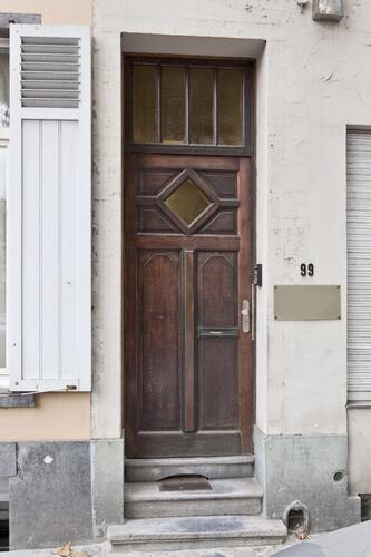 Keienveldstraat 99, detail deur (2009 © bepictures / BRUNETTA V. – ERBERLIN M.)