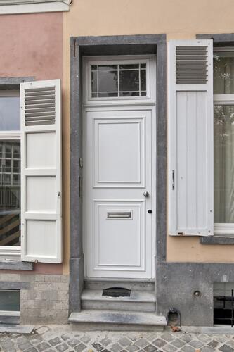 Keienveldstraat 101, detail deur (2009 © bepictures / BRUNETTA V. – ERBERLIN M.)
