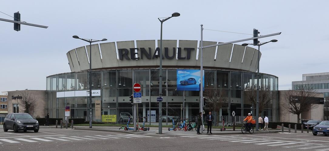 Boulevard de la Plaine 21, Garage Renault, 2024