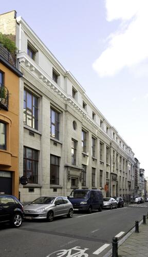 Institut Saint-Boniface, façade rue du Viaduc (Françoise Waltéry © MRBC - MBHG, 2011).