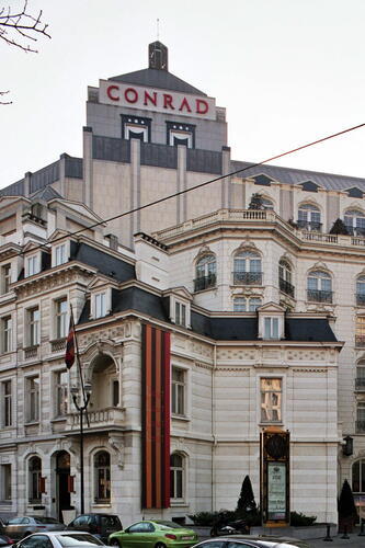 Avenue Louise 77, l'hôtel Godefroy, incorporé à l'hôtel pour voyageurs dès 1911-1912, vue latérale (photo 2005).
