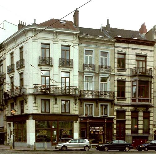 Rue de l'Aqueduc 54 et rue Africaine 88 et 90, 2004