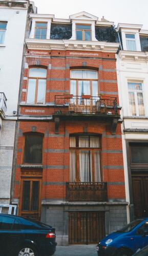 Rue d'Albanie 33, 2002