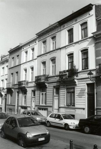 Rue d'Albanie 66, 68 et 70, 2002