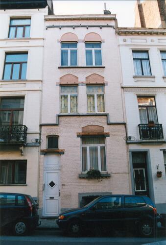 Rue d'Albanie 73, 2002