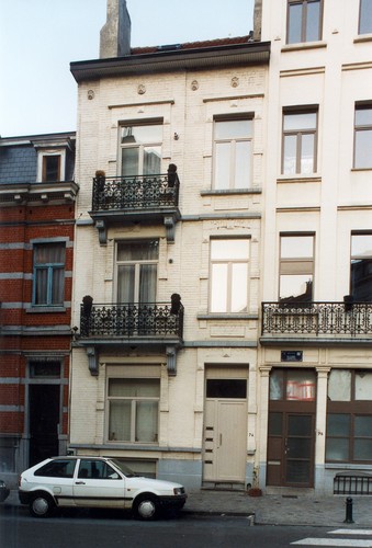 Rue d'Albanie 74, 2003