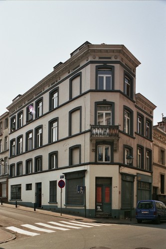 Rue d'Andenne 1 et chaussée de Forest 56, 2004