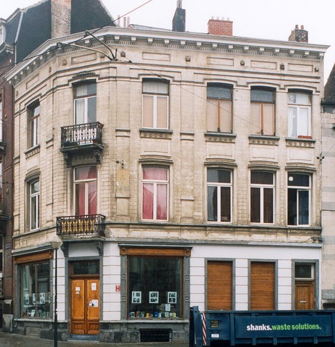 Rue Antoine Bréart 44, à l’angle de la rue de Lombardie, 2003