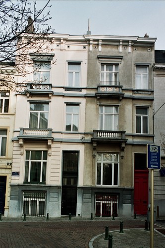 Bosquetstraat 27 en 25, 2004