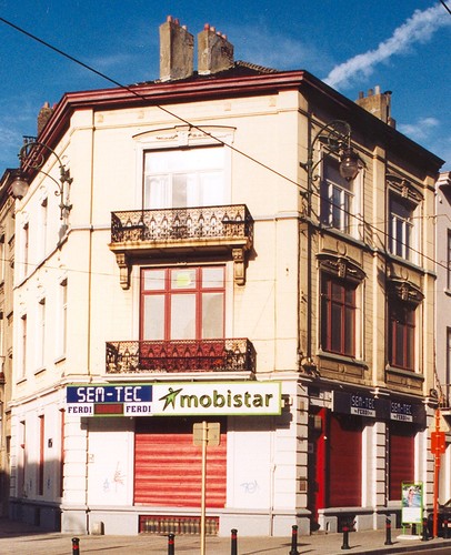 Chaussée de Charleroi 257-257A, 2003
