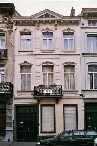 Rue Émile Féron 84, 2004