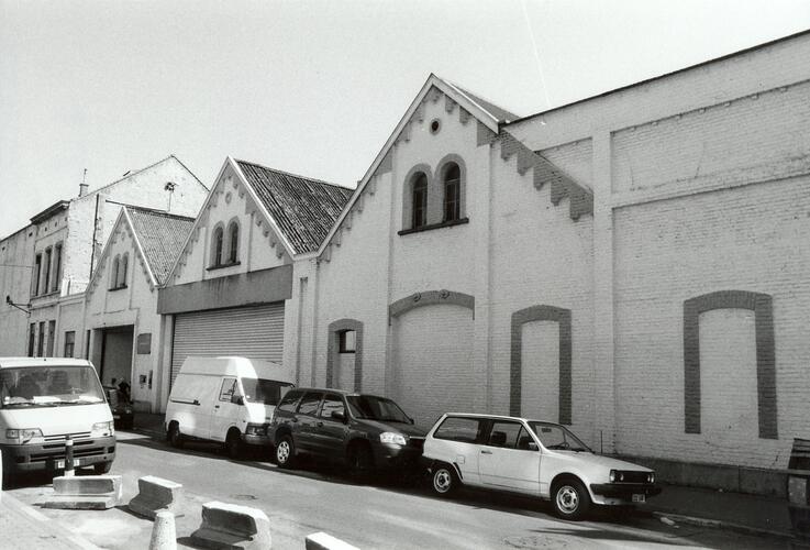 IJskelderstraat 14 tot 18, vml. IJskelders van Sint-Gillis, 2002