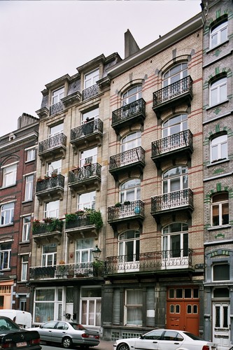 Gustave Defnetstraat 35-37 en 33, 2004