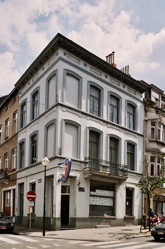 Rue de l'Hôtel des Monnaies 146 et rue des Etudiants 1-3-3a, 2004