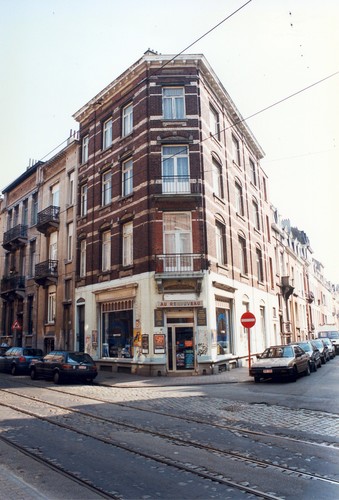 Rue Moris 60a-60b, 1998