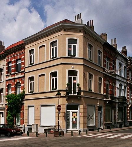 Witte-Bergstraat 42 en Roemeniëstraat 27, 25 en 23, 2004