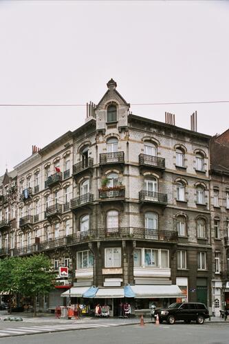 Sint-Gillisvoorplein 24-24A, 26-26A, 28 en Moskoustraat 26, 2004