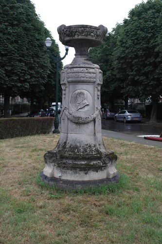Limbourglaan, Monument aan Hippolyte Limbourg, 2016