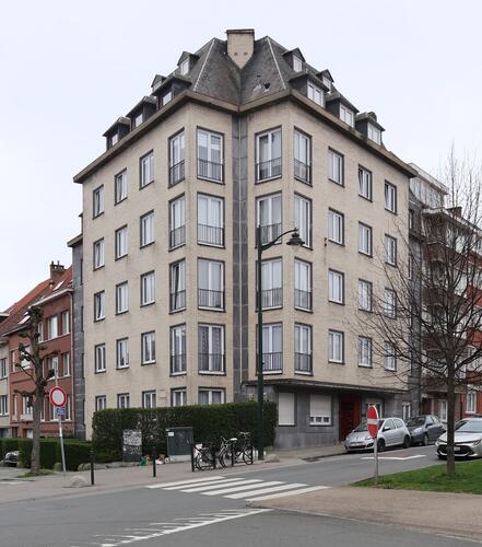 immeuble à appartements avec le bureau de l'architecte Victor Lichtert