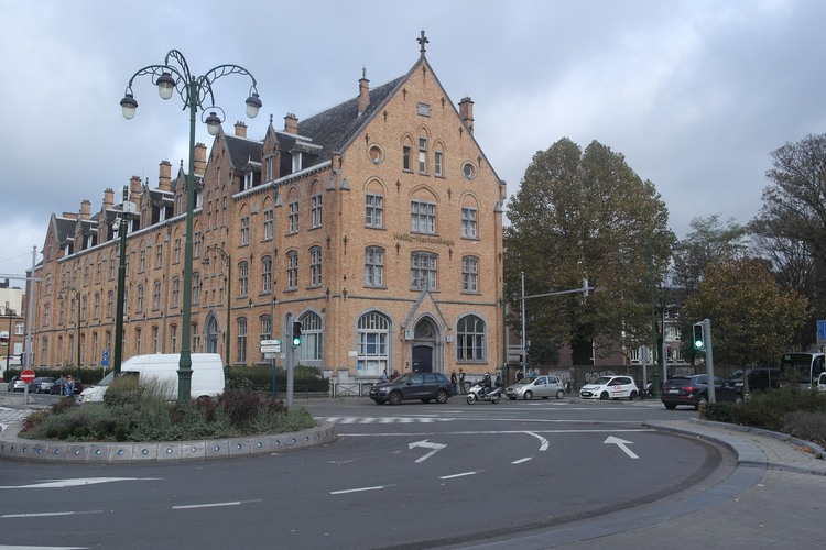 Avenue des Gloires Nationales 126, Heilig Hartinstituut, 2014